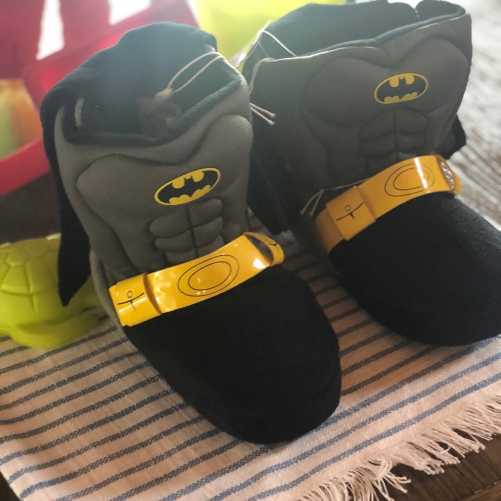 Batman Toddler Boy Slippers 7/8 NWT